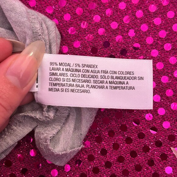 NWT light gray two piece pajama set - Picture 5 of 8